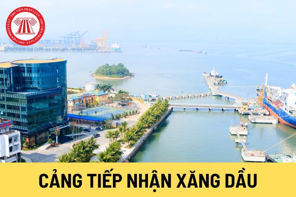 Cảng tiếp nhận xăng dầu