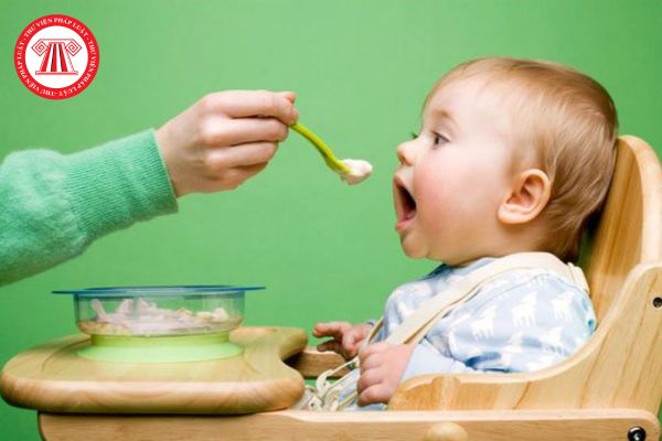 Thành phần cơ bản của thức ăn công thức dành cho trẻ từ 6 tháng đến 36 tháng tuổi được quy định thế nào?