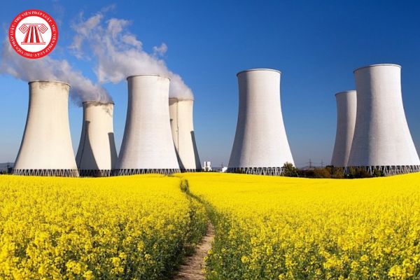 Công tác thanh tra hoạt động khảo sát, đánh giá địa điểm nhà máy điện hạt nhân được thực hiện theo phương pháp nào?