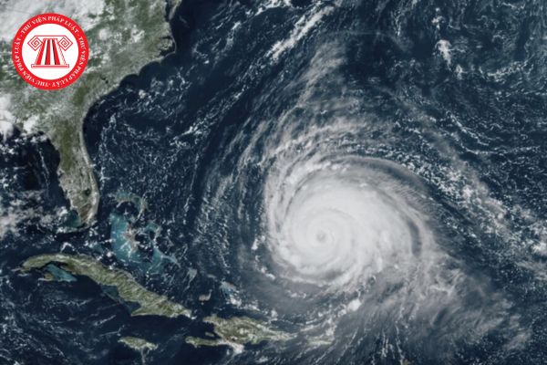 Bão mạnh là gì? Dự báo về ảnh hưởng của bão gồm những nội dung nào và phương thức dùng để cung cấp thông tin về bão? 
