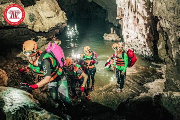 Thám hiểm hang động có được xếp vào sản phẩm du lịch có nguy cơ ảnh hưởng đến tính mạng sức khỏe của khách du lịch không?