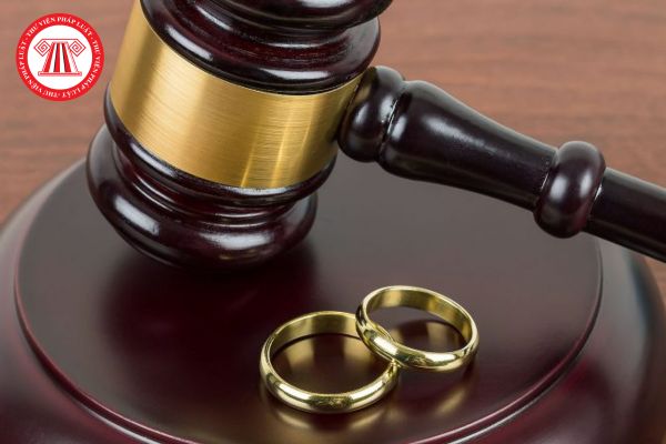 Mẹ chồng có quyền yêu cầu tòa án hủy việc kết hôn trái pháp luật của trai mình do bị lừa dối không?