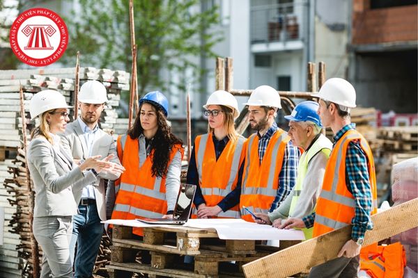 Cá nhân tham gia tổ chức quản lý chi phí đầu tư xây dựng có phải đạt chứng chỉ hành nghề định giá xây dựng hay không?