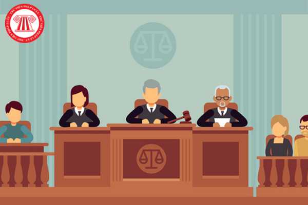 Thẩm phán và Hội thẩm nhân dân trong cùng một phiên tòa là anh em họ của nhau thì có được không?