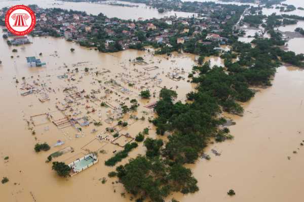 Phó Thủ tướng Chính phủ đánh giá tình hình về công tác khắc phục hậu quả mưa lũ tại các tỉnh miền Trung và đề ra các nhiệm vụ trọng tâm