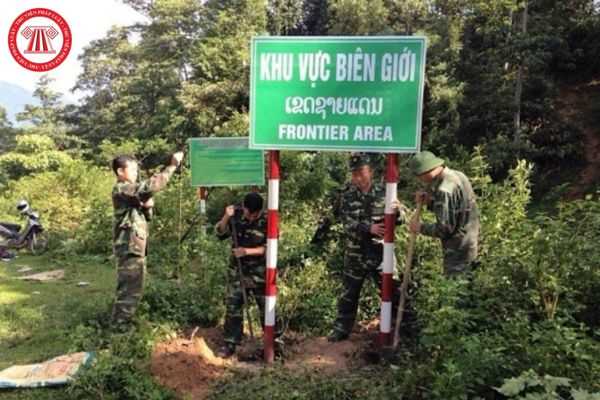Khi vào khu vực biên giới thì công dân Việt Nam không phải là cư dân biên giới phải chuẩn bị các giấy tờ gì?