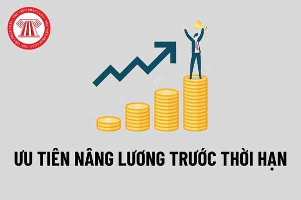 Hệ thống BHXH Việt Nam năm 2022: Ưu tiên trong xét nâng lương trước thời hạn khi có từ hai công chức, viên chức, người lao động ngang nhau về cấp độ thành tích ở chỉ tiêu cuối cùng?