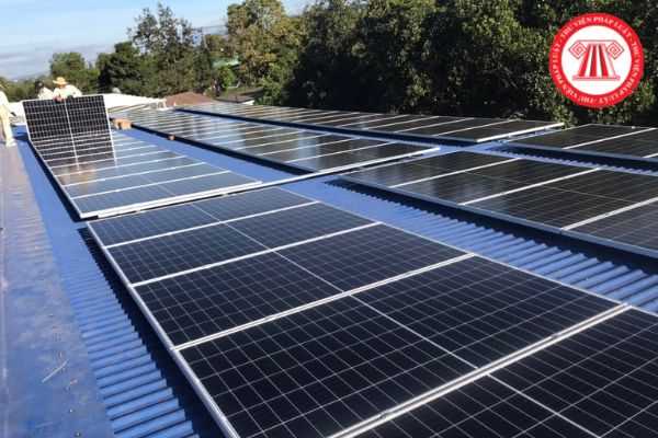 Quy định công suất phát điện tối đa của hệ thông điện mặt trời mái nhà là bao nhiêu MW? Các hành vi nào bị nghiêm cấm trong hoạt động và sử dụng điện lực?