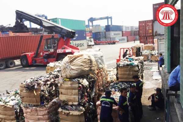 Bộ Công an có trách nhiệm gì trong việc ngăn chặn phế liệu nhập khẩu vào Việt Nam không đủ điều kiện?