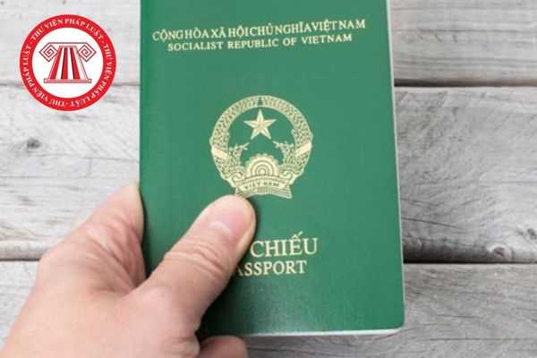 Người xin trở lại quốc tịch Việt Nam có được phép giữ lại quốc tịch nước ngoài hay không?