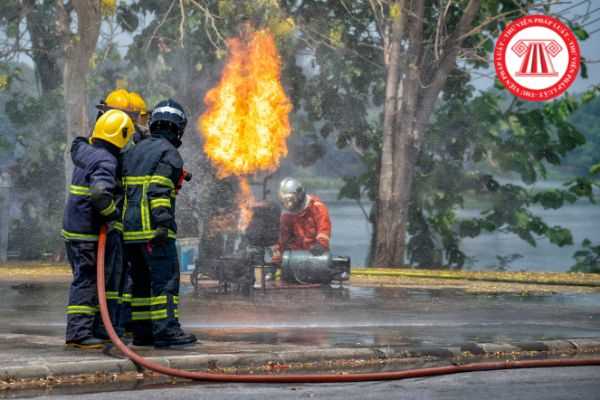 Doanh nghiệp có cần phải thành lập đội phòng cháy chữa cháy hay không? Doanh nghiệp có 30 người lao động thì bố trí lực lượng cho đội phòng cháy chữa cháy như thế nào?