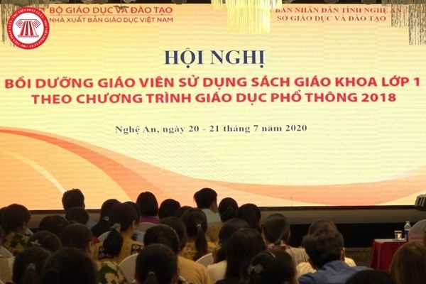 Cán bộ quản lý cơ sở giáo dục