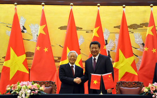 Thông cáo chung Việt Nam - Trung Quốc: Việt Nam và Trung Quốc vừa phát đi thông cáo chung về việc củng cố và phát triển quan hệ hai nước trong tương lai. Hãy đón xem những hình ảnh thú vị trong cuộc giao lưu giữa hai quốc gia này.