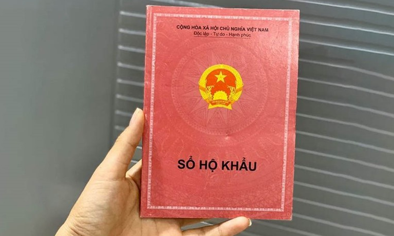 Buộc Thu Hồi Sổ Hộ Khẩu, Sổ Tạm Trú Nếu Vi Phạm Quy Định Sau Đây