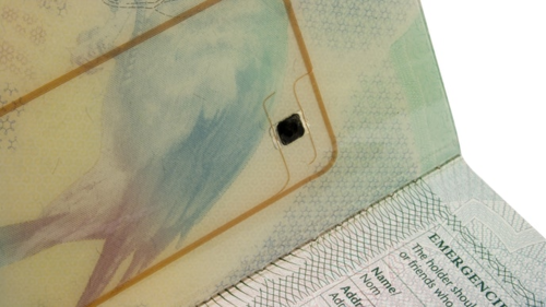 Công bố mẫu hộ chiếu gắn chíp điện tử