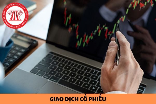 Mẫu thông báo giao dịch cổ phiếu của người nội bộ trong công ty đại chúng như thế nào?