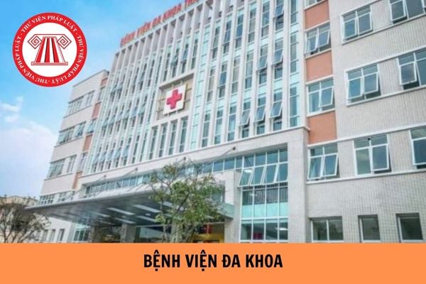 Tổ chức của bệnh viện đa khoa hạng 2 bao gồm những phòng chức năng và các khoa nào?