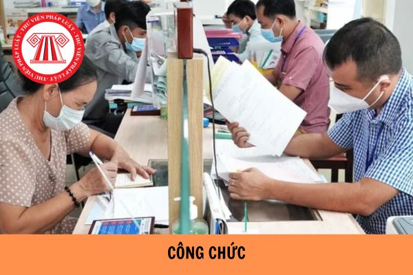 Công chức bị phạt tù có bị buộc thôi việc không?