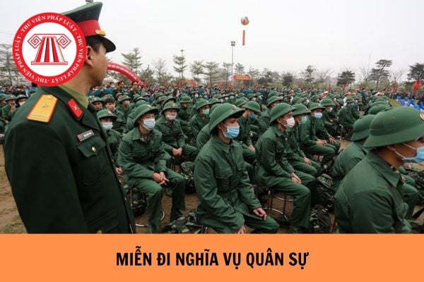 Đội viên thanh niên xung phong có được miễn đi nghĩa vụ quân sự không?