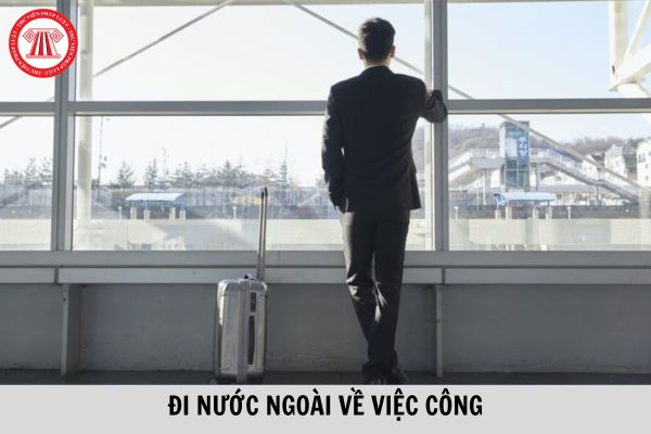 Công chức tại thành phố Hồ Chí Minh đi nước ngoài về việc công, sau khi kết thúc công tác nếu muốn xin phép ở lại vài ngày về việc riêng có được không?