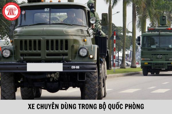 Người điều khiển xe máy chuyên dùng của Bộ Quốc phòng phải có bằng cấp, chứng chỉ gì?