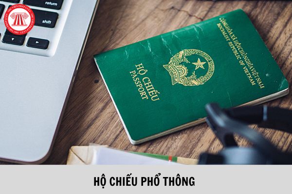 Trường hợp nào được cấp hộ chiếu phổ thông theo thủ tục rút gọn? Hộ chiếu phổ thông cấp theo thủ tục rút gọn có thời hạn sử dụng bao nhiêu lâu?