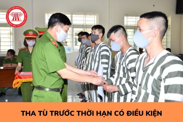 Người được tha tù trước thời hạn có điều kiện muốn đi khỏi nơi cư trú cần phải xin phép cơ quan nào?