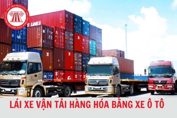 Lái xe vận tải hàng hóa bằng xe ô tô có cần thẻ tập huấn nghiệp vụ tài xế không?