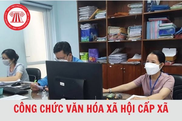 Công chức văn hóa xã hội cấp xã nghỉ hưu có bắt buộc phải thông báo bằng văn bản không?