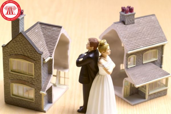 Nghĩa vụ của vợ, chồng đối với việc chiếm hữu, sử dụng, định đoạt tài sản chung được quy định như thế nào?