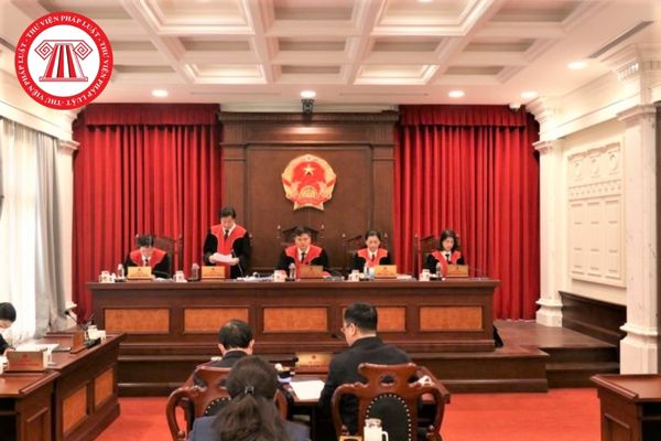 họp xem xét lại quyết định của Hội đồng Thẩm phán