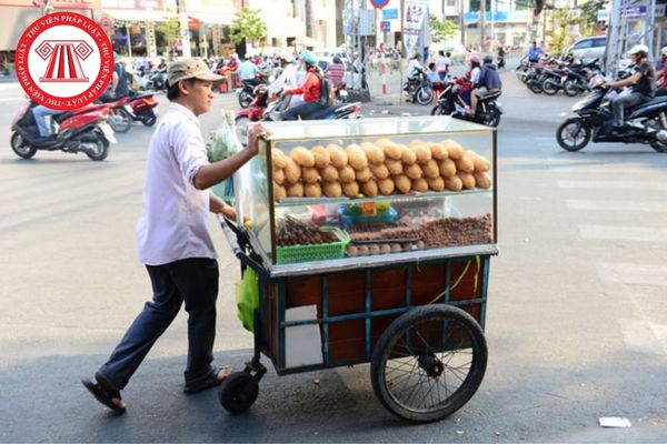 bán đồ ăn bằng xe đẩy trên vỉa hè