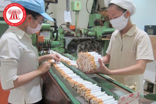 Doanh nghiệp sản xuất thuốc lá mang nhãn hiệu nước ngoài để tiêu thụ trong nước khi chưa được phép của cơ quan nhà nước có thẩm quyền bị xử phạt hành chính như thế nào?