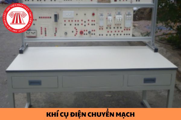 Khí cụ điện chuyển mạch điện áp tới 1000 V được dùng để làm việc trong các điều kiện nào theo Tiêu chuẩn Việt Nam TCVN 3623:1981?