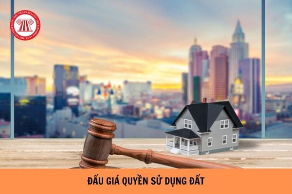 Tính giá khởi điểm để đấu giá quyền sử dụng đất thì căn cứ vào bảng giá đất có đúng không? 