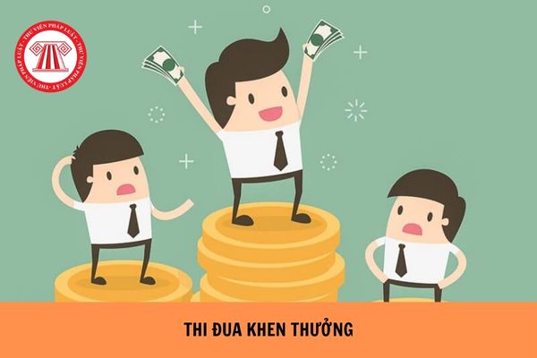 Trong công tác khen thưởng thì Chủ tịch UBND xã được tặng giấy khen cho những nội dung gì?