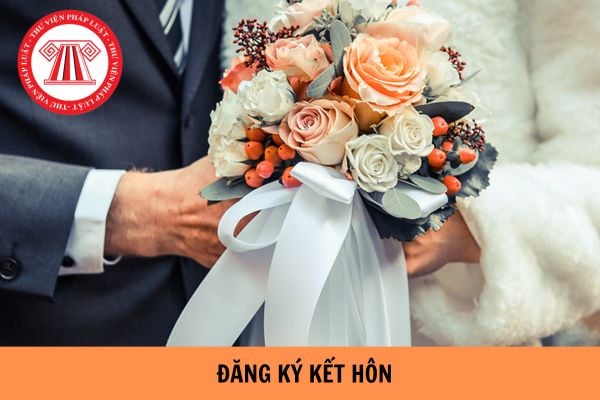 Mẫu tờ khai đăng ký kết hôn với người nước ngoài mới nhất? Lệ phí đăng ký kết hôn với người nước ngoài hiện nay là bao nhiêu?