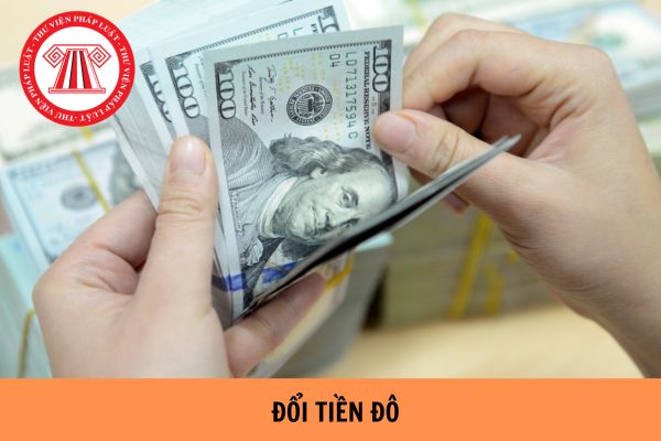 Đổi tiền đô ở ngân hàng có mất phí không? Giao dịch ngoại tệ thông qua phương thức nào?