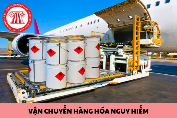 Điều kiện đối với người tham gia vận chuyển hàng hóa nguy hiểm trên đường bộ từ ngày 15/05/2024 là gì?