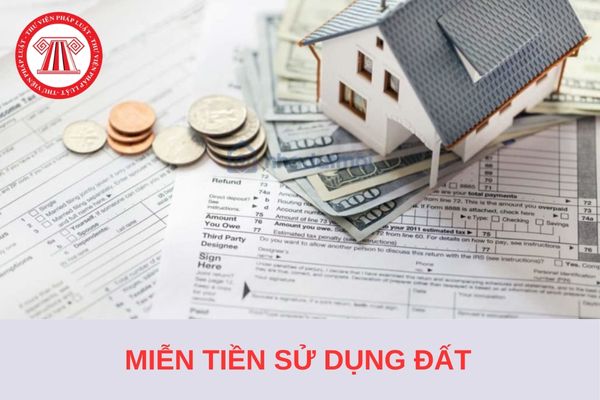 Việc miễn tiền sử dụng đất được thực hiện theo các nguyên tắc nào?