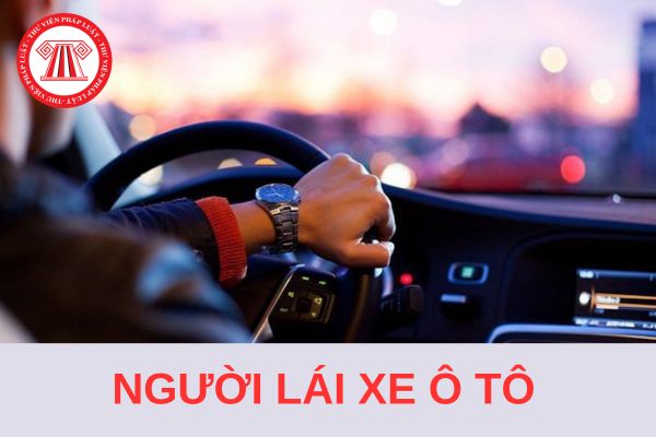 Từ 1/1/2025, độ tuổi tối đa của người lái xe ô tô chở người trên 29 chỗ là bao nhiêu?