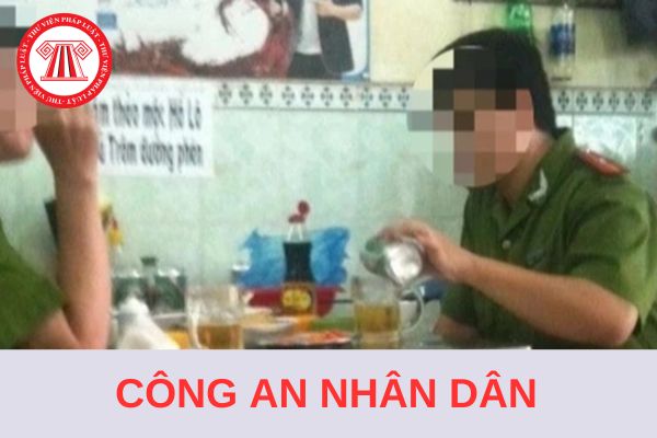 Đề xuất: Cấm cán bộ, chiến sĩ mặc trang phục Công an nhân dân ăn uống ở vỉa hè?