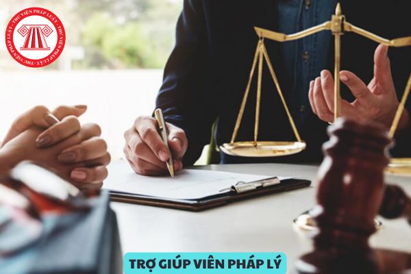 Để trở thành trợ giúp viên pháp lý thì cần phải đáp ứng tiêu chuẩn gì?