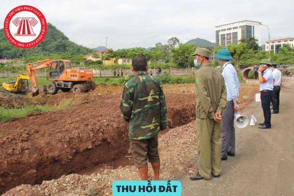 Thu hồi đất đối với người sử dụng đất không thực hiện nghĩa vụ tài chính với Nhà nước thực hiện như thế nào?