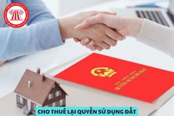 Từ ngày 01/08/2024, hợp đồng chuyển nhượng quyền sử dụng đất và tài sản gắn liền với đất có bắt buộc phải công chứng không?