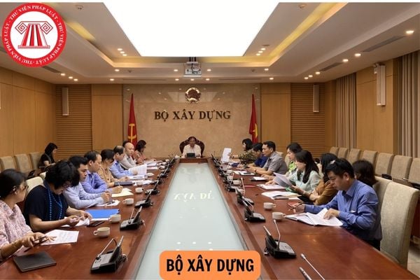 Bộ trưởng Bộ Xây dựng và các Thứ trưởng Bộ Xây dựng duy trì hội ý định kỳ bao lâu một lần?