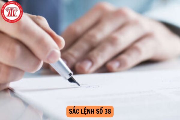 Sắc lệnh số 38 do Chủ tịch Hồ Chí Minh ký ban hành vào thời gian nào (về việc thiết lập trong Bộ quốc gia giáo dục một Nha thanh niên và thể dục)?