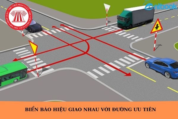 Biển báo hiệu giao nhau với đường ưu tiên là biển nào?