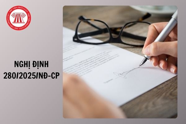 Toàn văn Nghị định 280/2025/NĐ-CP sửa đổi Nghị định 23/2015/NĐ-CP về cấp bản sao từ sổ gốc, chứng thực bản sao từ bản chính, chứng thực chữ ký và chứng thực hợp đồng, giao dịch ra sao?
