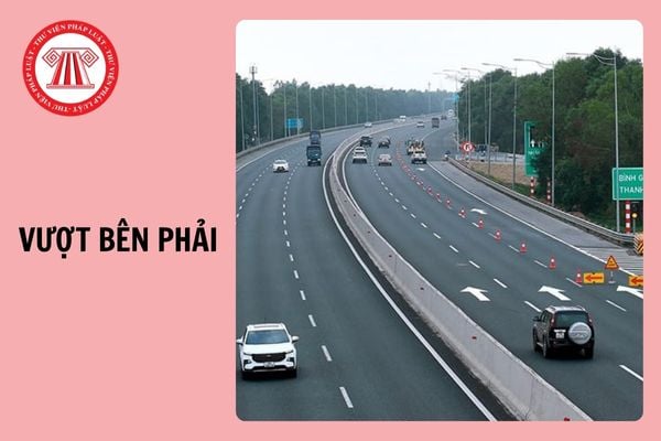 Năm 2025, xe máy vượt bên phải khi không được phép bị phạt bao nhiêu tiền?